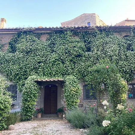 Villa Antica Con Giardino Bomarzo